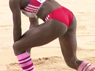 Секс с спортсменкой африканкой после забега