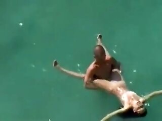 BEACHVOYEUR 77